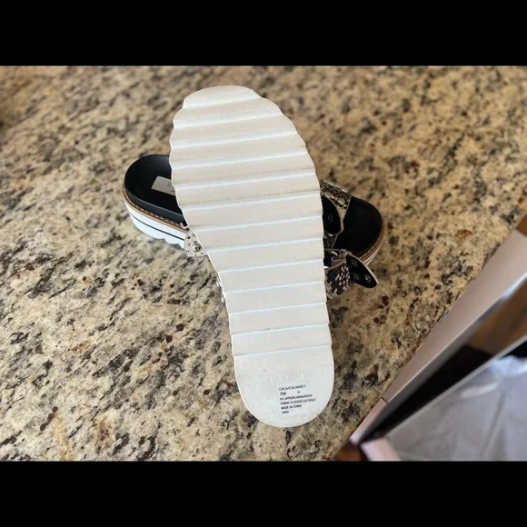 Steve Madden Cala Snake Embossed Sandal
 
WHITE MULTI, Size 7 M - Picture 5 of 5